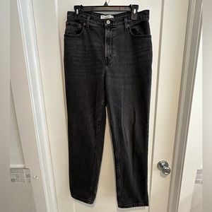 Abercrombie & Fitch Curve Love Ultra High Rise 90s Straight Jean